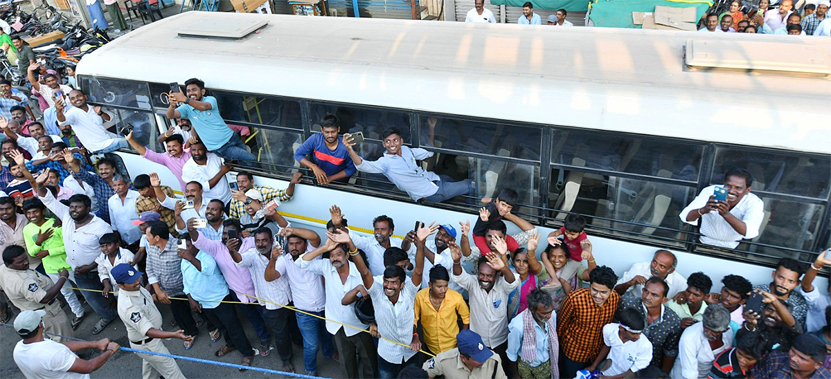 CM_20YS_20Jagan_20Memantha_20Siddham_20Public_20Meeting-55.jpg 34