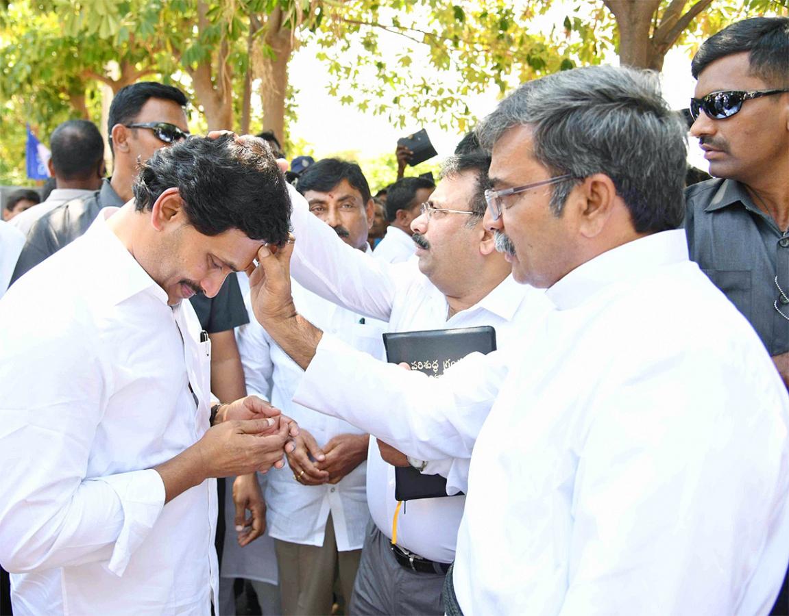CM_20YS_20Jagan_20Ready_20To_20Memanta_20Siddham_20Bus_20Yatra_20Election_20Campaign-5_0.jpg 20