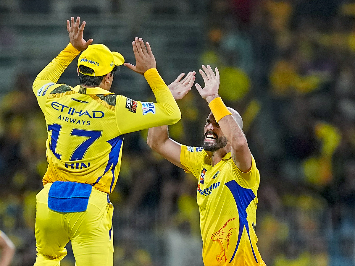 Chennai_20Super_20Kings_20Beat_20Gujarat_20Titans_20by_2063_20Runs_20Photos_18.jpg 18