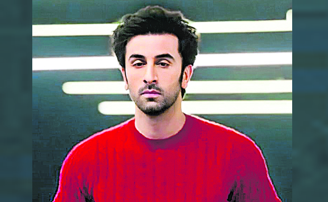 Ranbir_20Kapoor_20Red.jpg