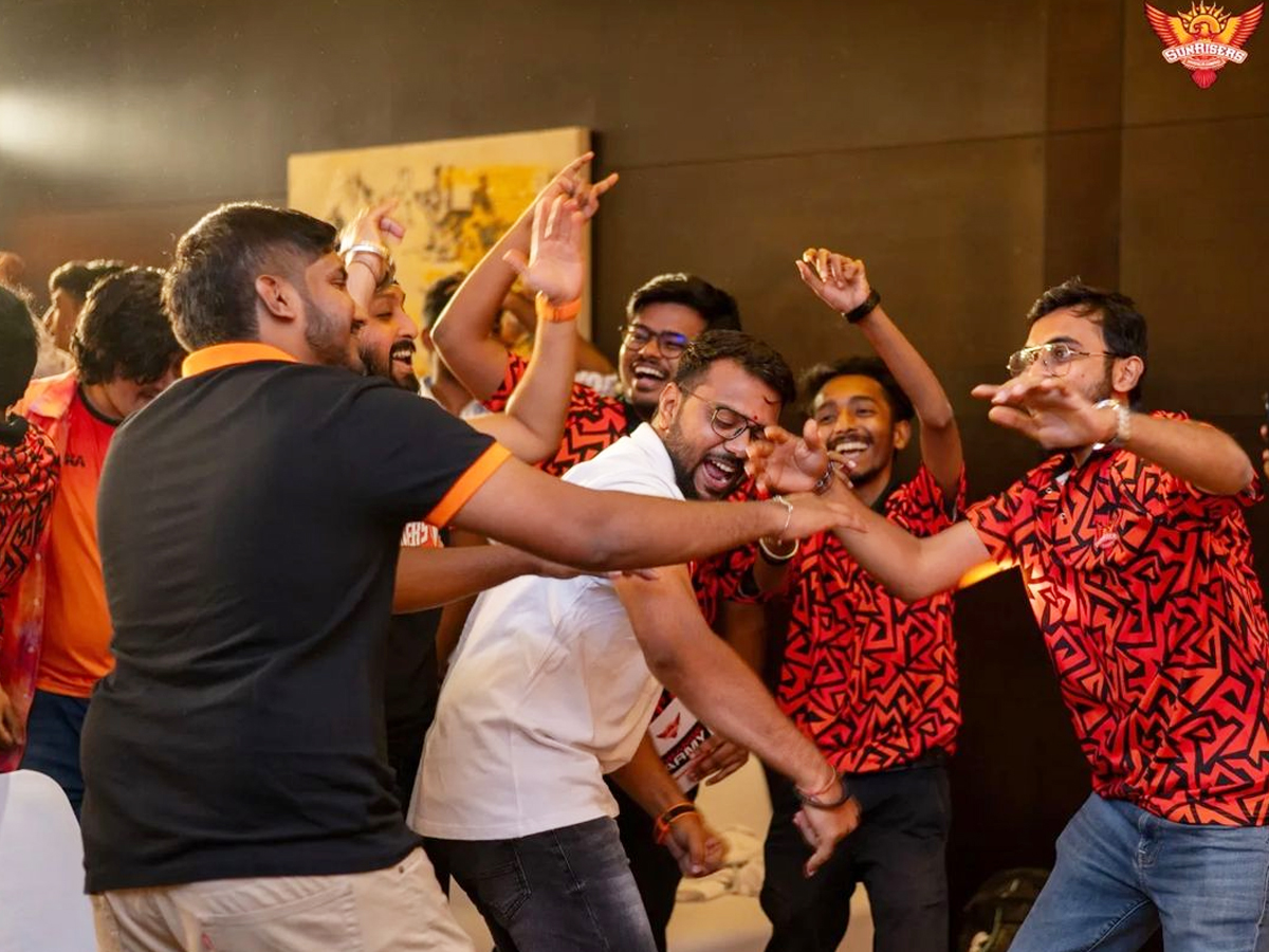 SRH-Fan-Meet-11.jpg 16