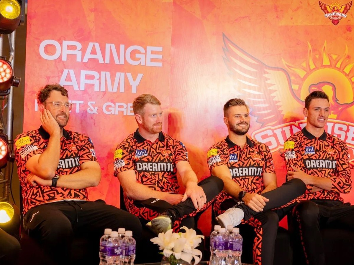 SRH-Fan-Meet-2.jpg 4