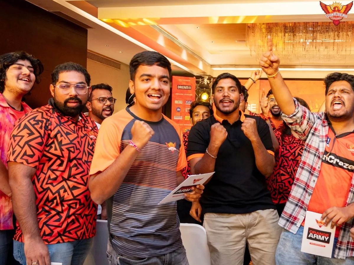 SRH-Fan-Meet-8.jpg 10