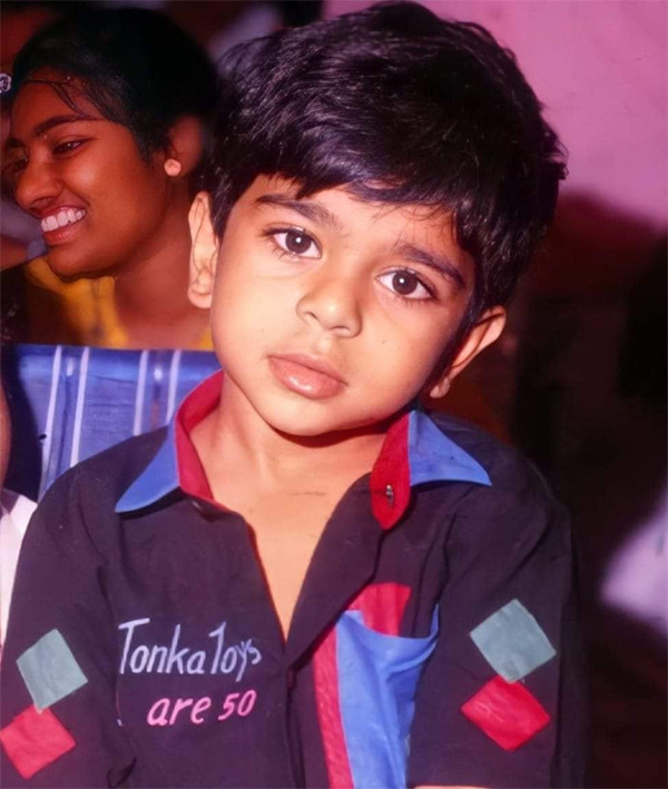 Tollywood_20Hero_20Ram_20Charan_20Unseen_20Photos-35.jpg 34
