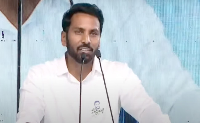 MLA-Shilpa-Ravi-Kishore-Red.jpg
