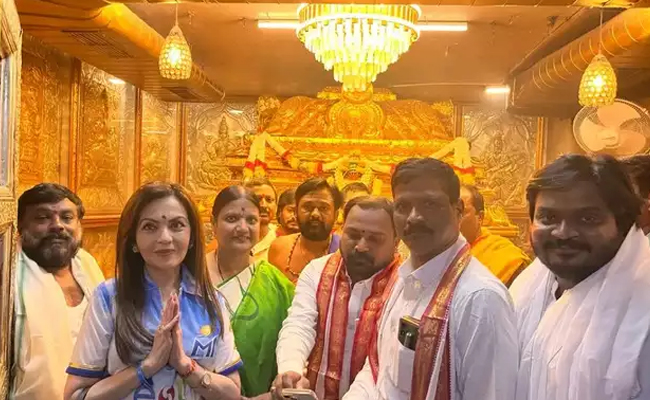 NitamAmbani_balkampet.jpg