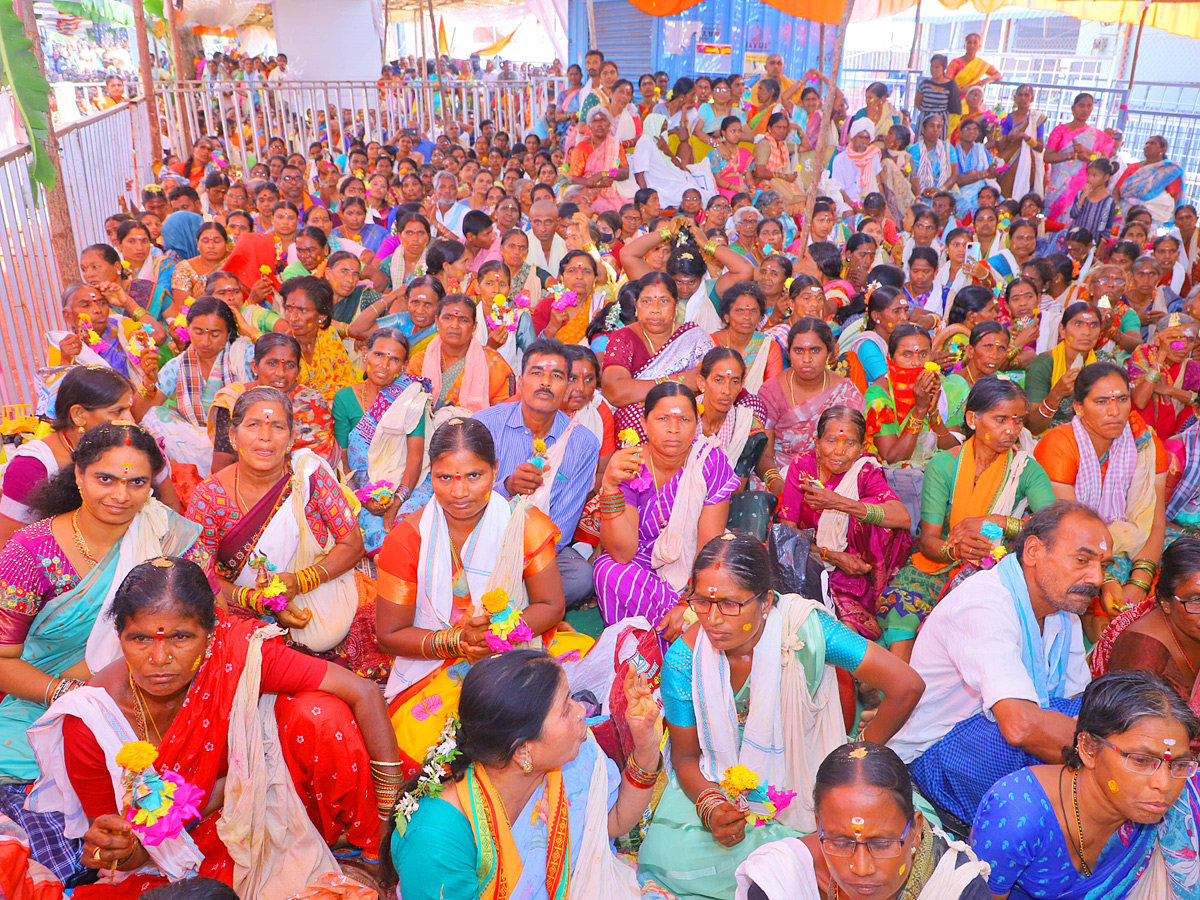 Shiva_20Kalyanam_20Mahotsav_20Celebrations_20in_20Raja_20Rajeshwara_20Temple_20At_20Vemulawada_20Photos_14.jpg 15