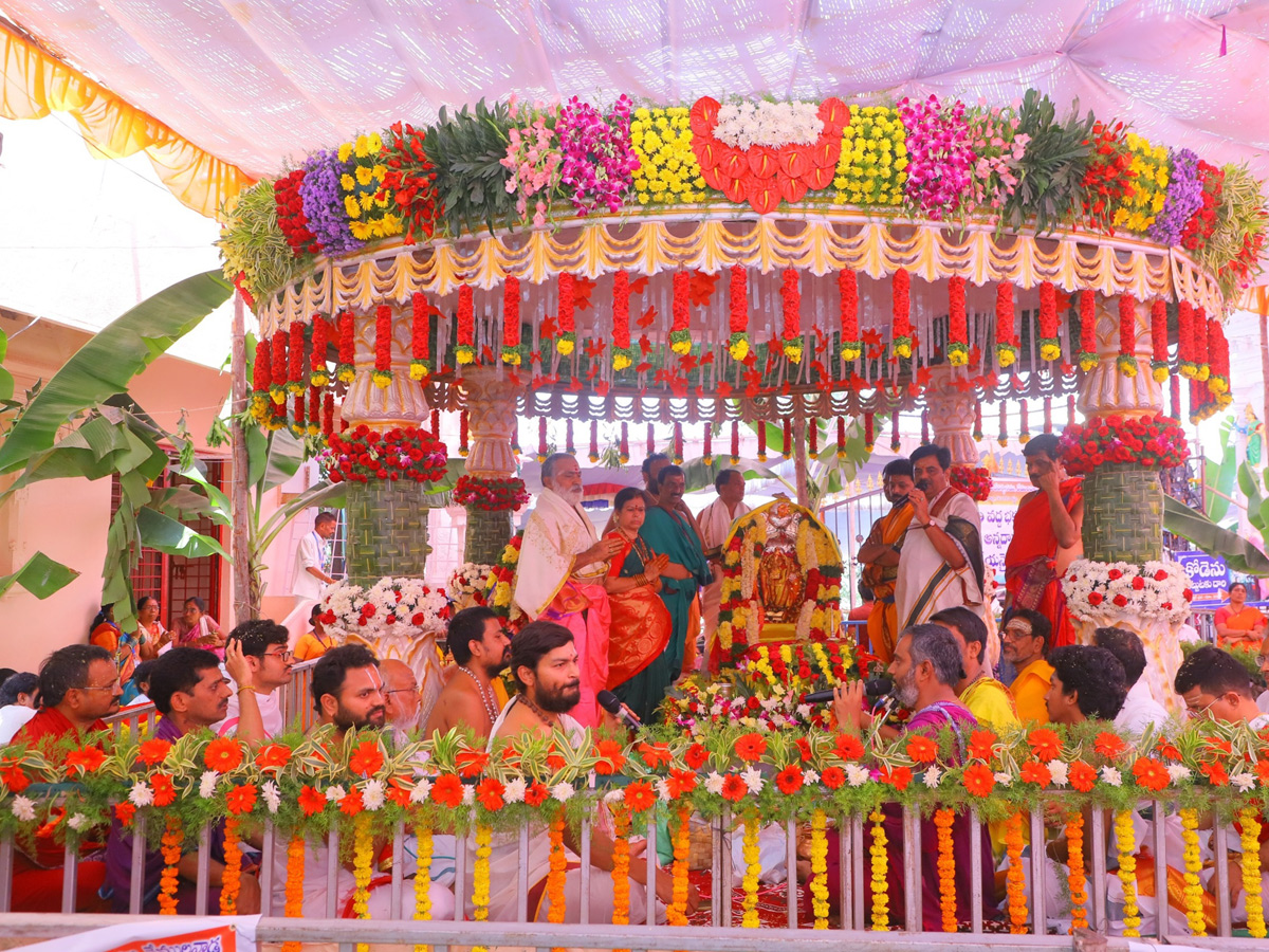 Shiva_20Kalyanam_20Mahotsav_20Celebrations_20in_20Raja_20Rajeshwara_20Temple_20At_20Vemulawada_20Photos_25.jpg 25