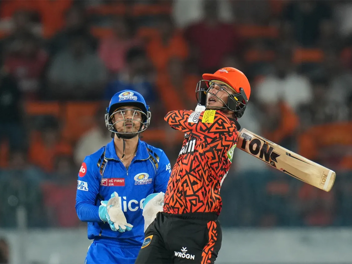 TATA_20IPL_202024_20_20tournament_20between_20Sunrisers_20Hyderabad_20and_20Mumbai_20Indians_20in_20Hyderabad-16.jpg 16