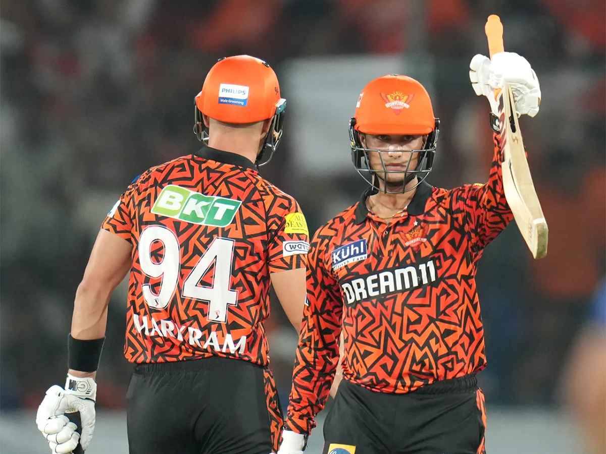 TATA_20IPL_202024_20_20tournament_20between_20Sunrisers_20Hyderabad_20and_20Mumbai_20Indians_20in_20Hyderabad-6.jpg 6