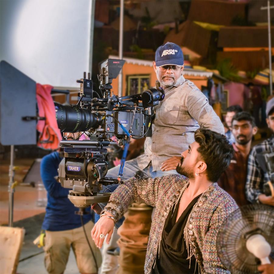 ram_20charan_20in_20game_20changer_20movie_20HD-10.jpg 10