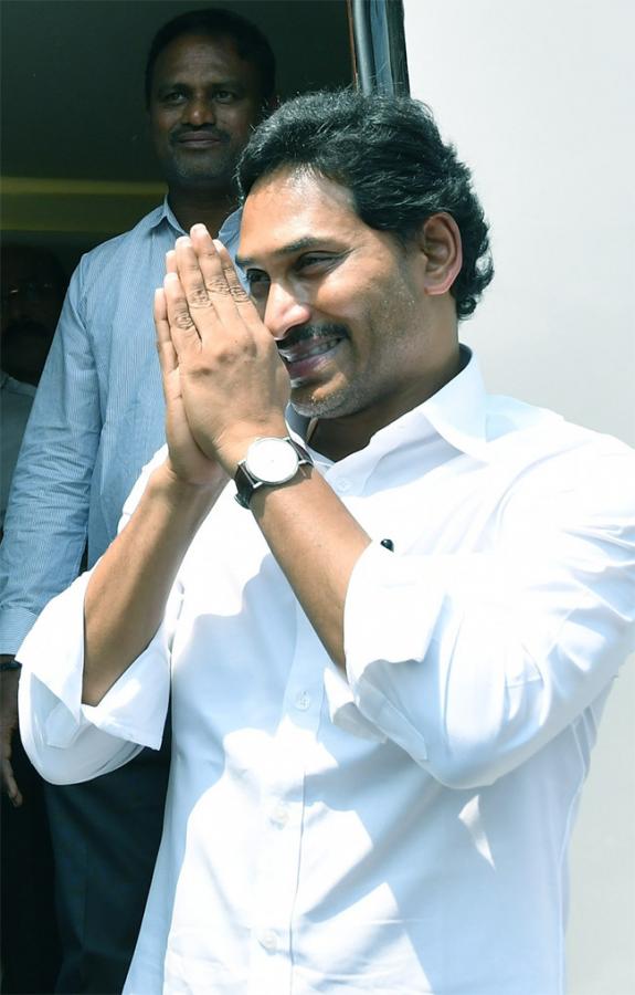 AP_20CM_20YS_20Jagan_20Memantha_20Siddham_20Day3_20at_20Kurnool_20district-5.jpg 5