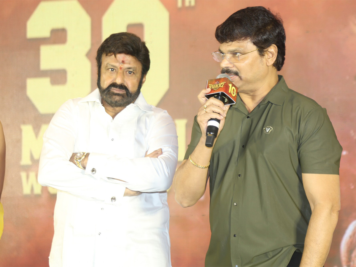 Balakrishna_20Legend_2010years_20Blockbuster_20Celebrations_20Event_20Photos-20.jpg 19