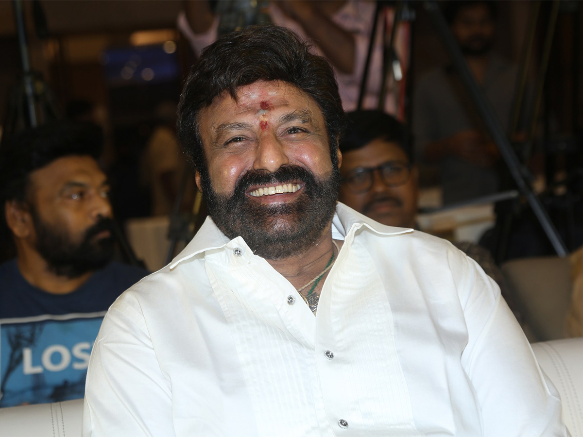 Balakrishna_20Legend_2010years_20Blockbuster_20Celebrations_20Event_20Photos-27.jpg 23