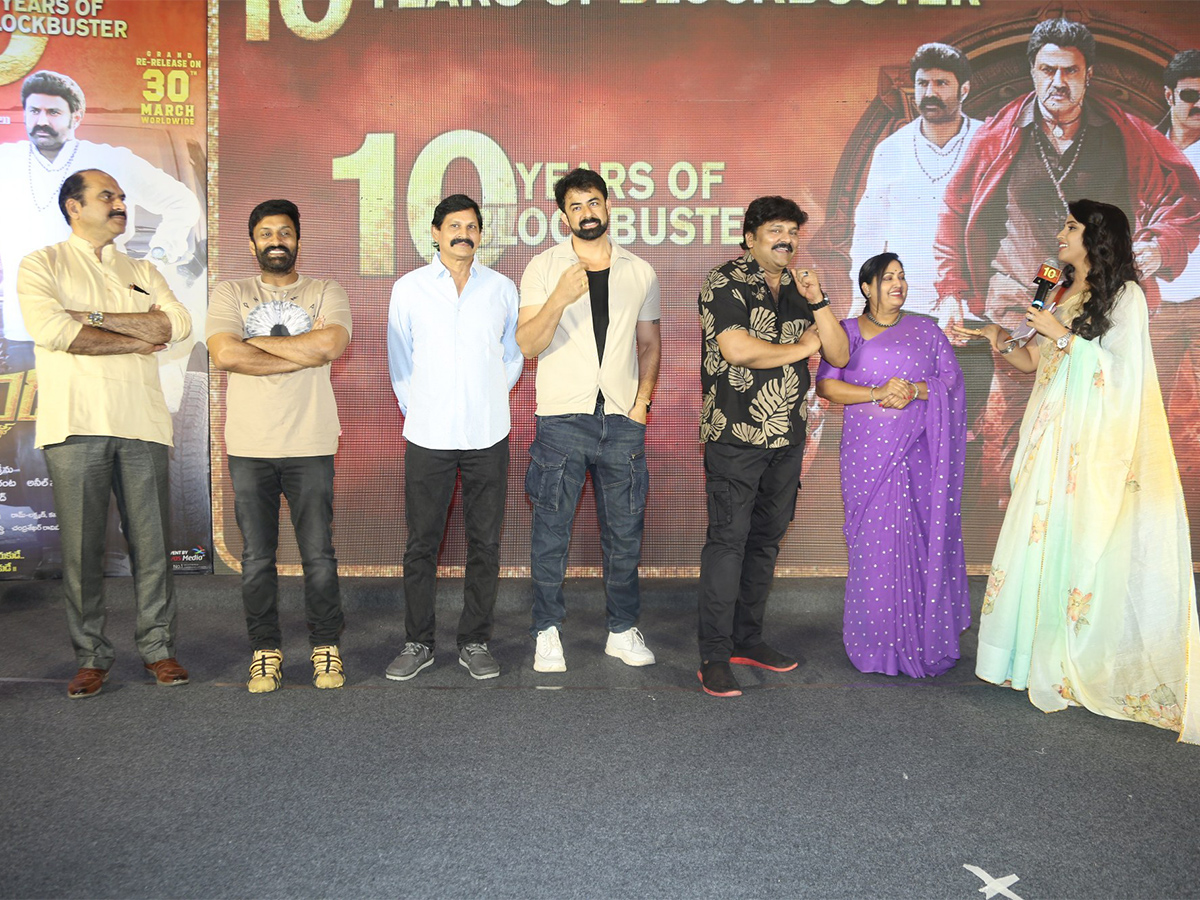 Balakrishna_20Legend_2010years_20Blockbuster_20Celebrations_20Event_20Photos-46.jpg 40