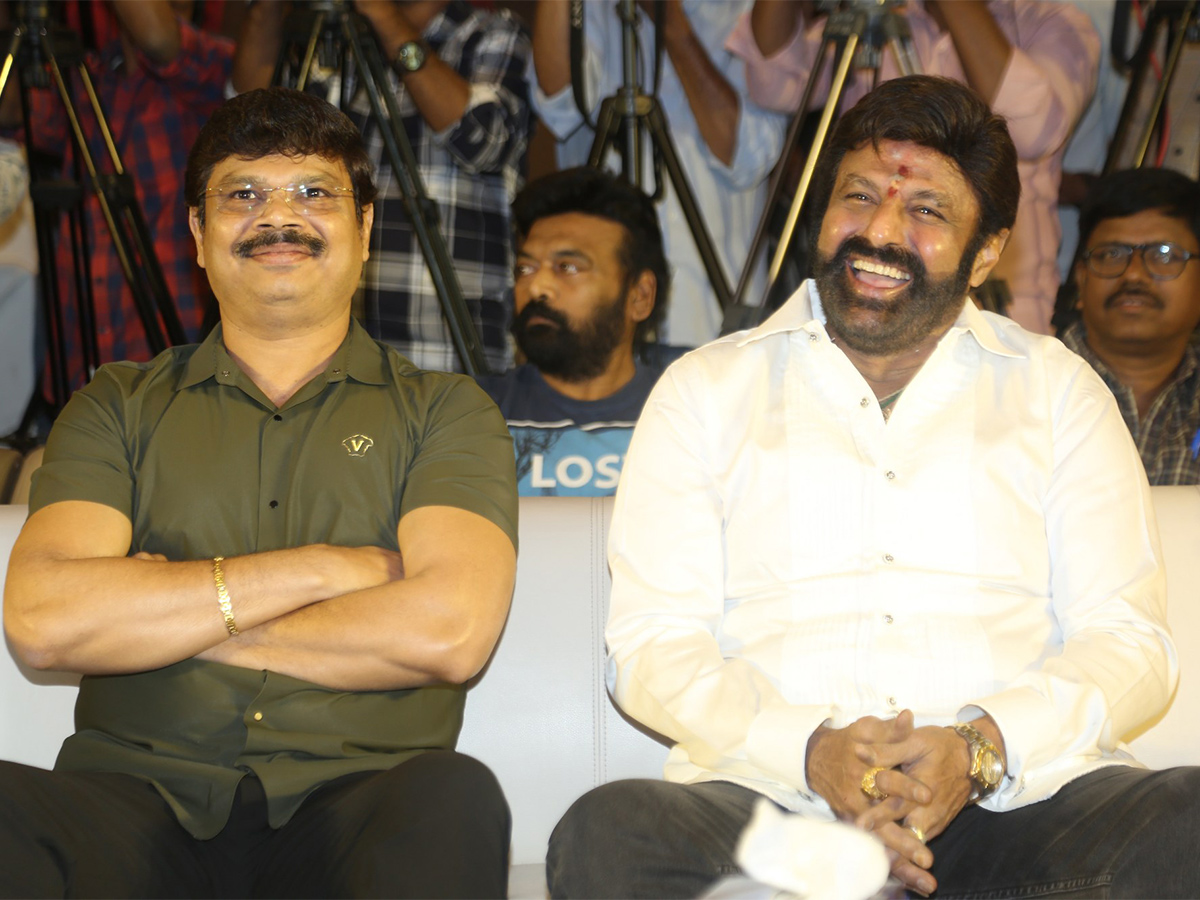 Balakrishna_20Legend_2010years_20Blockbuster_20Celebrations_20Event_20Photos-47.jpg 41