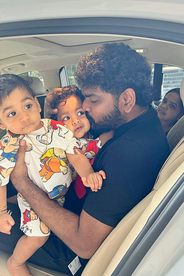 Nayanthara_20and_20sons_20reunite_20with_20Vignesh_20Shivan_20after_2020_20days_20Photos_6.jpg 7