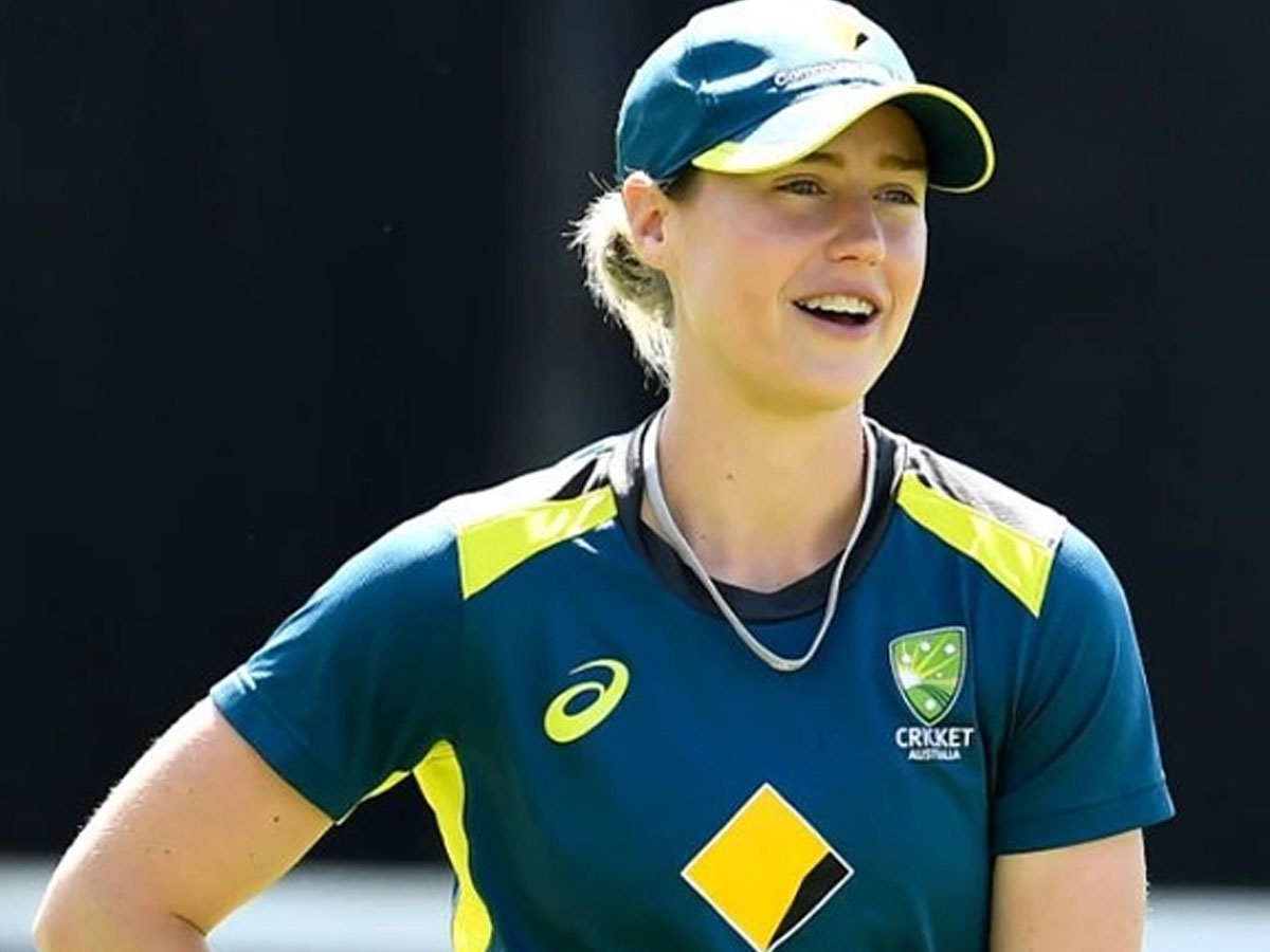 03-EllysePerry.jpg 7