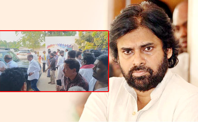 PawanKalyan-Janasena-KKD-01.jpg