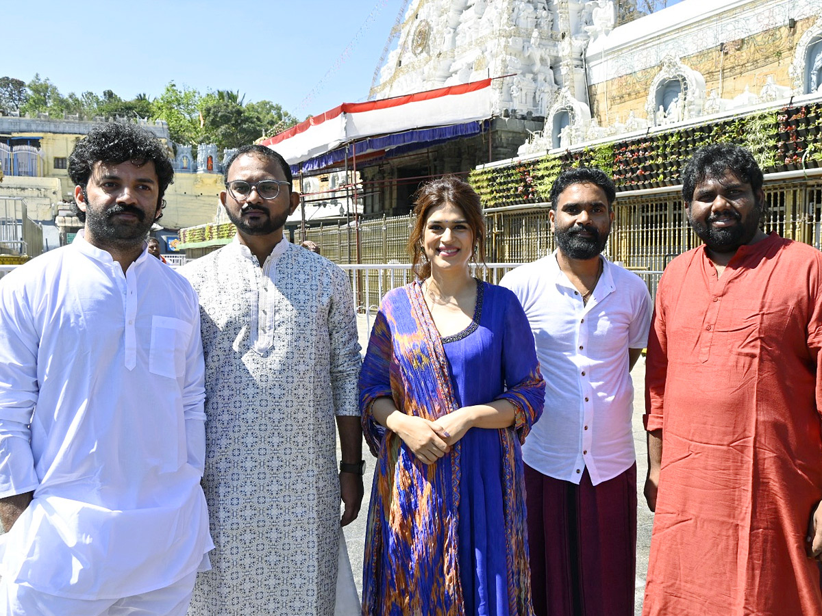 paarijatha_20parvam_20Team_20Visit_20Tirumala_20Photos_4.jpg 4