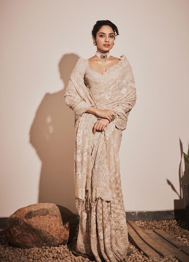 Sobhita-Dhulipala-11.jpg 12