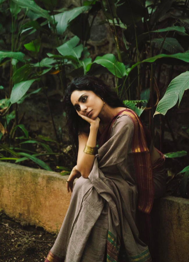 Sobhita-Dhulipala-12.jpg 13