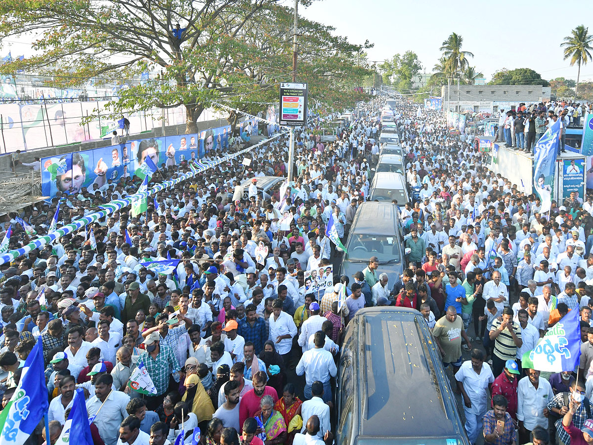 AP_20CM_20Y.S_20Jagan_20Mohan_20Reddy_20At_20Madanapalle_20Memantha_20Siddham_20Public_20Meeting_20Photos_36.jpg 16