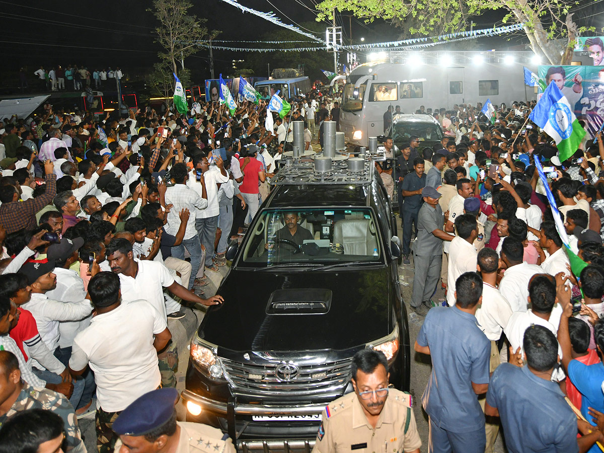 AP_20CM_20Y.S_20Jagan_20Mohan_20Reddy_20At_20Madanapalle_20Memantha_20Siddham_20Public_20Meeting_20Photos_40.jpg 20