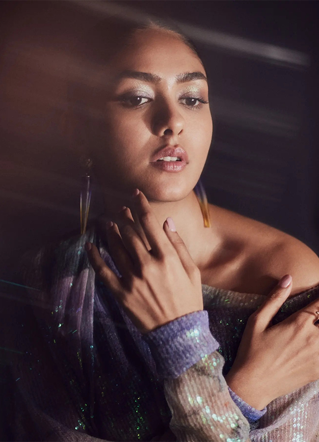 Actress_20Mrunal_20Thakur_20Stills-15.jpg 15