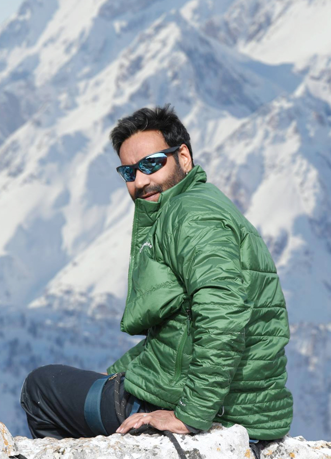Ajay-Devgn-24.jpg 24