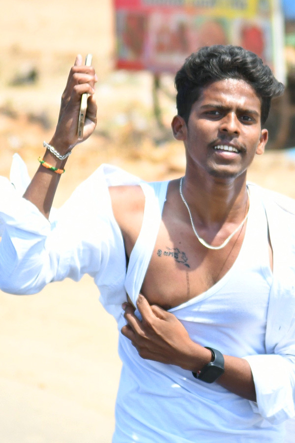 CM_20YS_20Jagan_20Memantha_20Siddham_20Bus_20Yatra_20Day_206_20At_20Annamayya_20District_20Photos_31.jpg 29