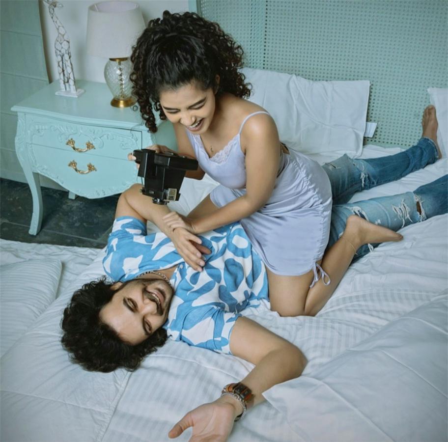 Chiranjeevi_20appreciates_20Tillu_20Square_20Photos-13.jpg 12