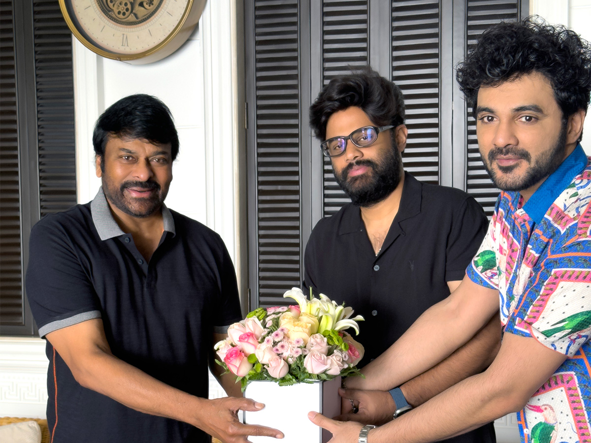 Chiranjeevi_20appreciates_20Tillu_20Square_20Photos-3.jpg 3