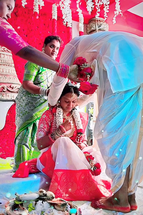 Jabardasth_20Lady_20Getup_20Mohan_20Wedding_20Photos_12.jpg 13