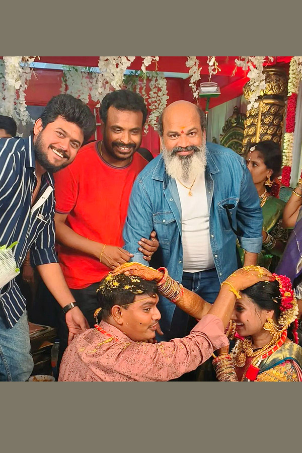 Jabardasth_20Lady_20Getup_20Mohan_20Wedding_20Photos_6.jpg 7