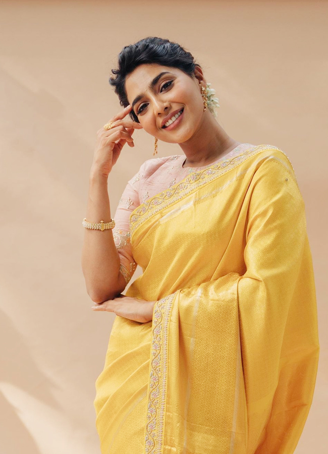 Aishwarya-Lekshmi-22.jpg 21