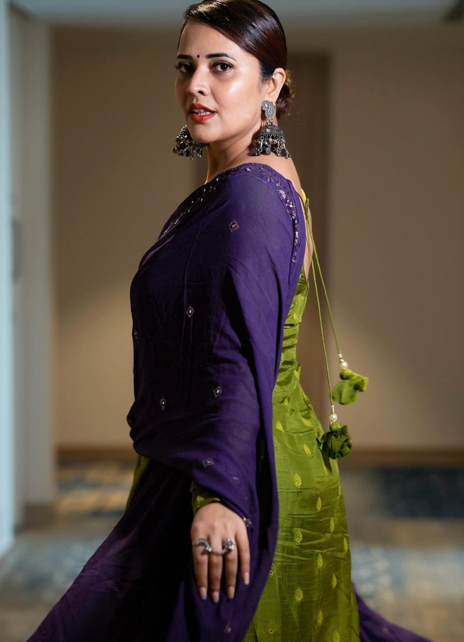 Anasuya-Bharadwaj-15.jpg 16