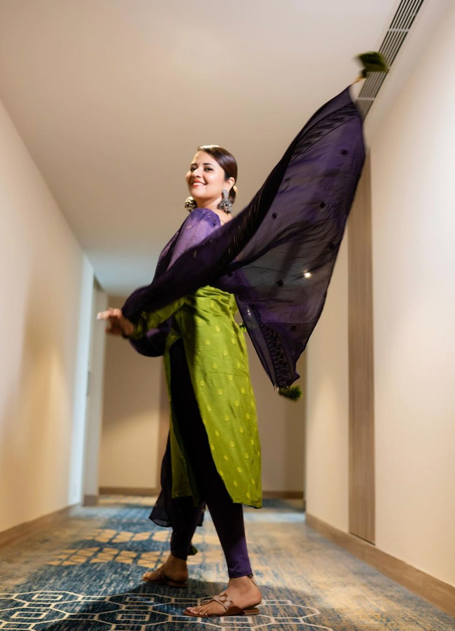 Anasuya-Bharadwaj-17.jpg 18