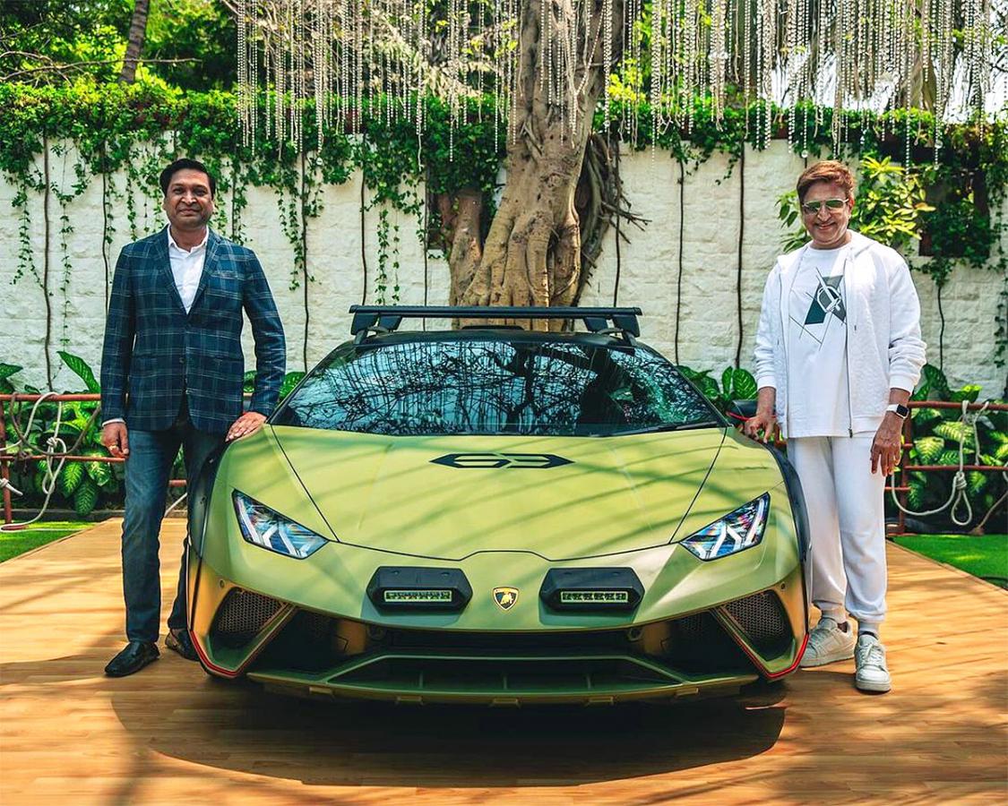 Angel_20Broking_20CEO_20Dinesh_20Thakkar_27s_20Rs_205_20Crore_20Lamborghini-2.jpg 2