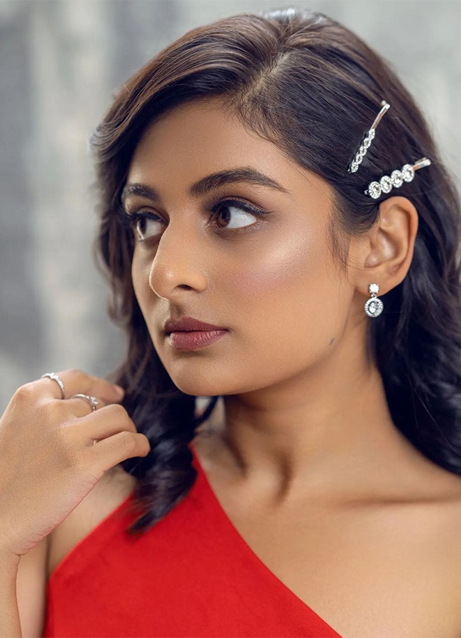 Actress_20Esther_20Anil_20Hot_20Photos-12.jpg 12