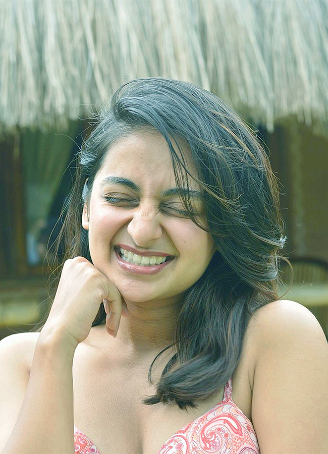 Actress_20Esther_20Anil_20Hot_20Photos-26.jpg 26