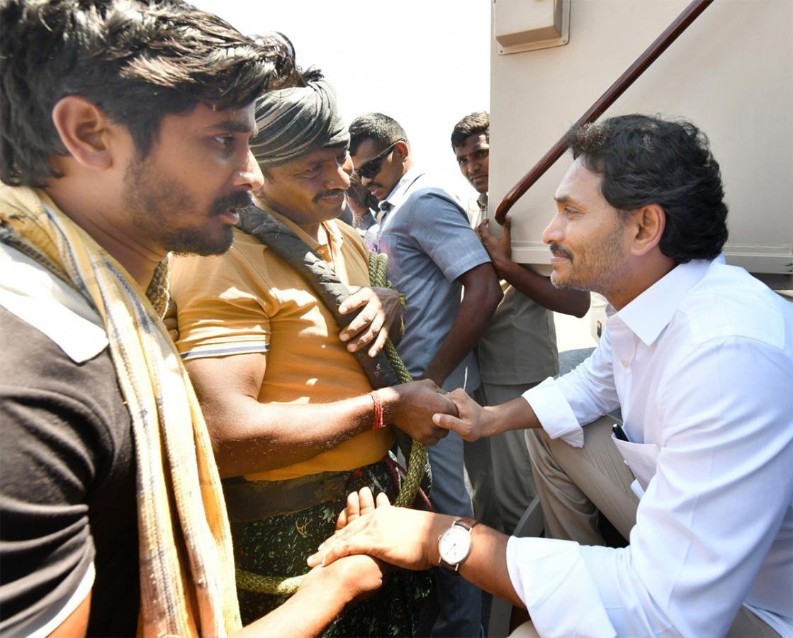 Memantha_20Siddham_20cm_20jagan_20Bus_20Yatra_20Day_208_20Photos-5.jpg 5