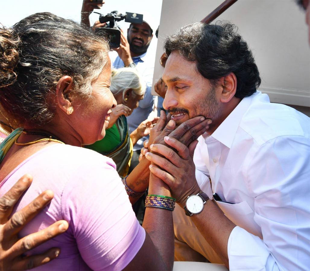 Memantha_20Siddham_20cm_20jagan_20Bus_20Yatra_20Day_208_20Photos-8.jpg 8