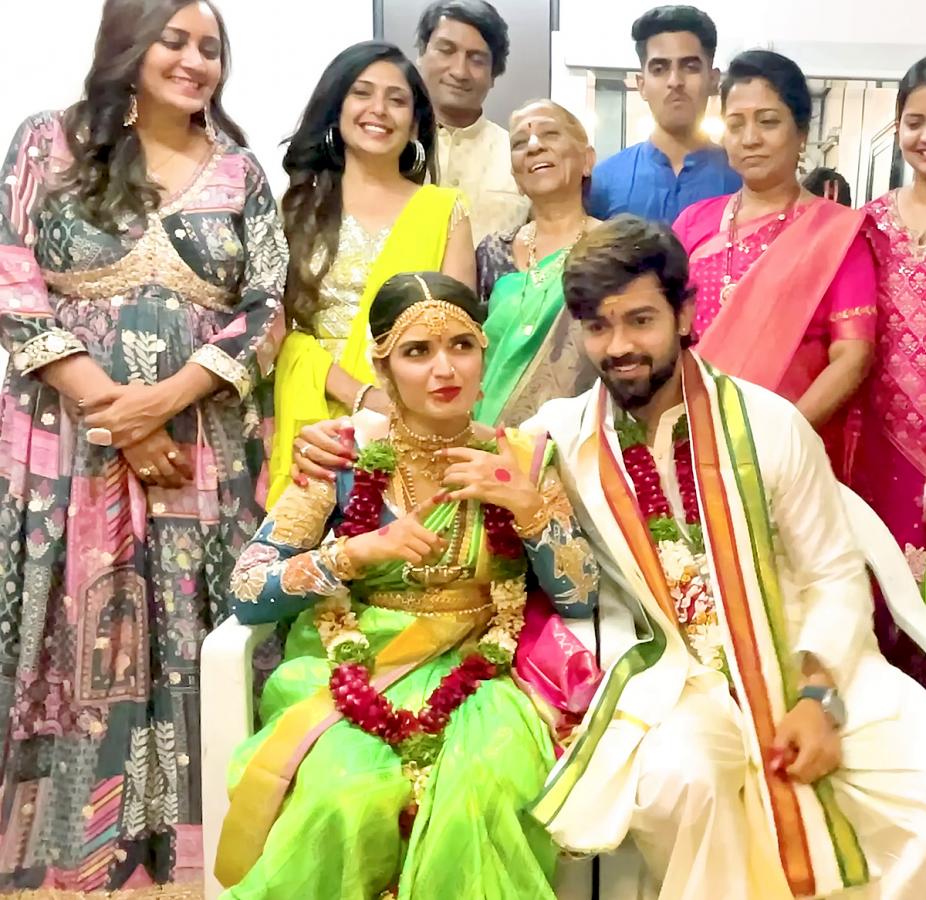 shivakumar_20marihal_20priyanka_20jain_20marriage-2.jpg 2