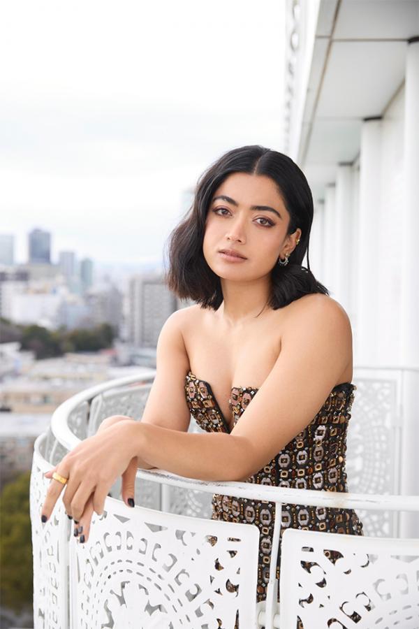 Actress_20Rashmika_20Mandanna_20Birthday_20Special_20photos-10.jpg 11
