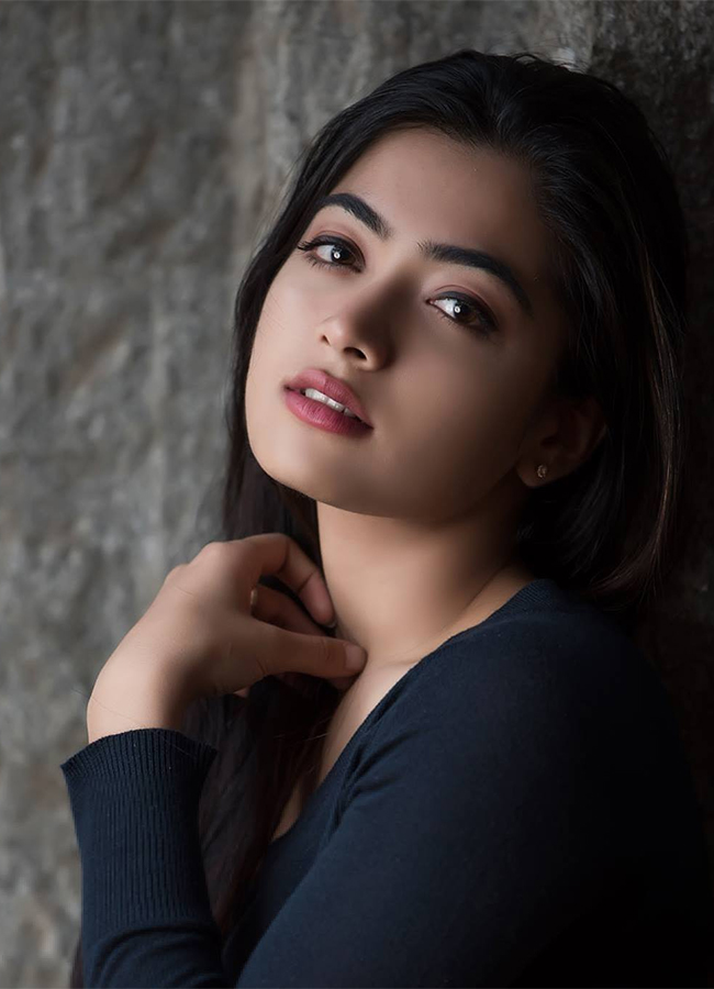 Actress_20Rashmika_20Mandanna_20Birthday_20Special_20photos-18.jpg 18