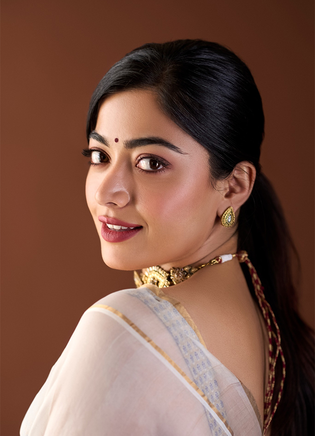 Actress_20Rashmika_20Mandanna_20Birthday_20Special_20photos-25.jpg 25