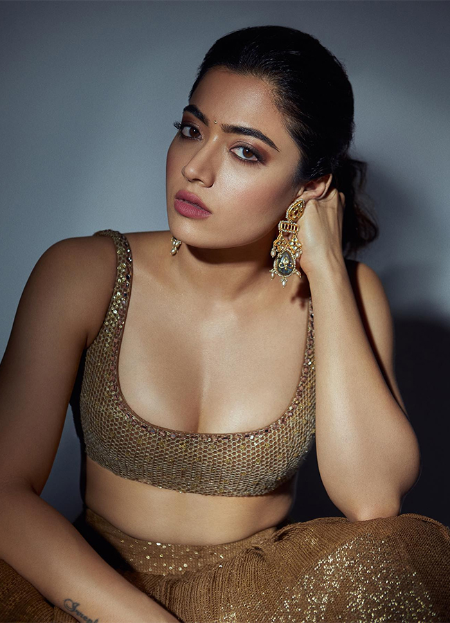 Actress_20Rashmika_20Mandanna_20Birthday_20Special_20photos-33.jpg 32