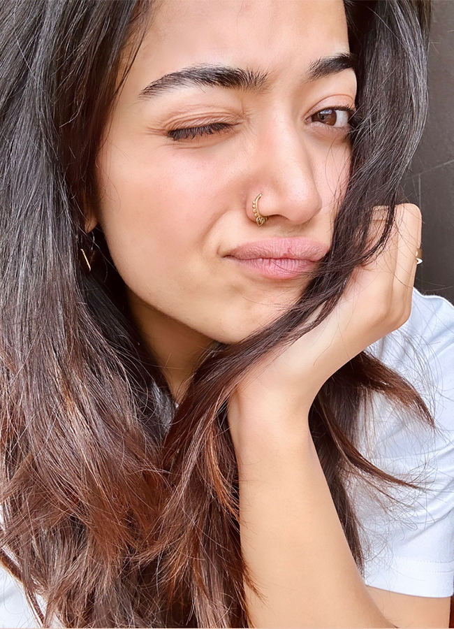 Actress_20Rashmika_20Mandanna_20Birthday_20Special_20photos-36.jpg 35