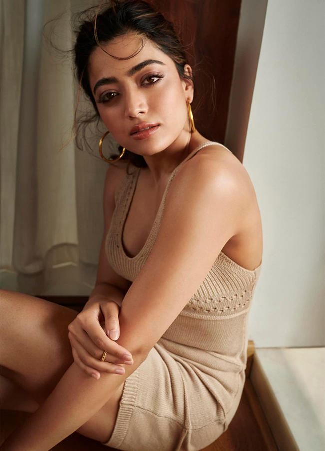 Actress_20Rashmika_20Mandanna_20Birthday_20Special_20photos-6.jpg 8